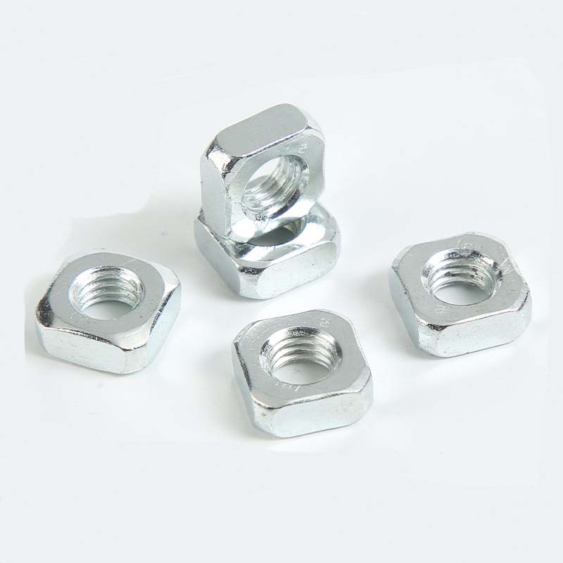High Precision Single Chamfered Square Nuces