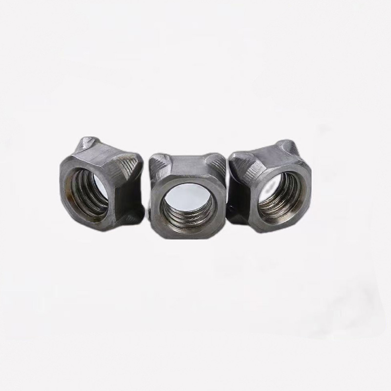Princeps virtutis quadratum weld nuces