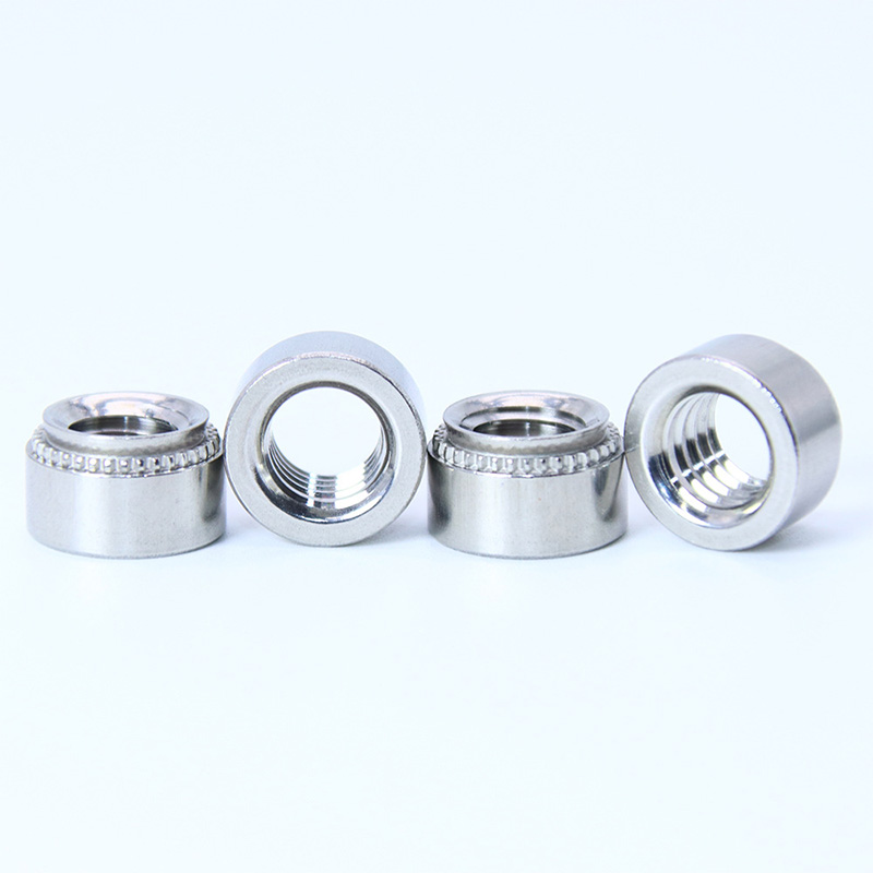 Robust clinching nut